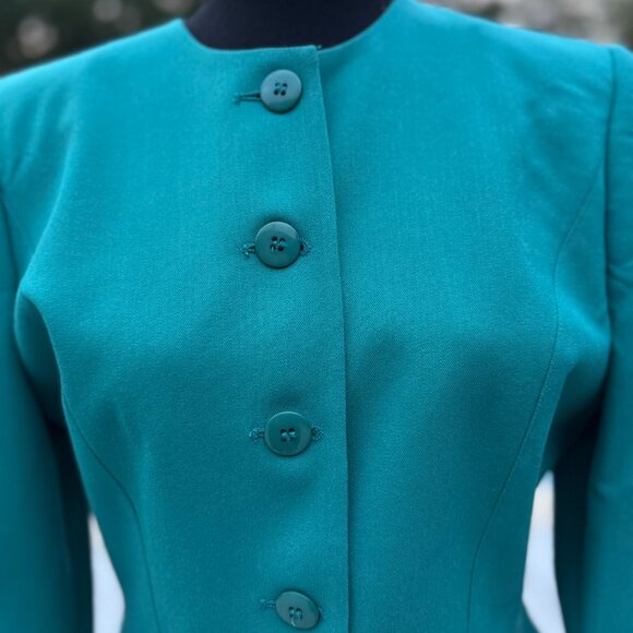 Beautiful Teal Ashley Brook Skirt Suit Set. size 6P - Picture 2 of 4